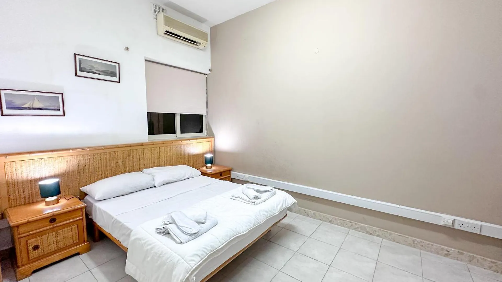 Ap Central San Julian Apartment